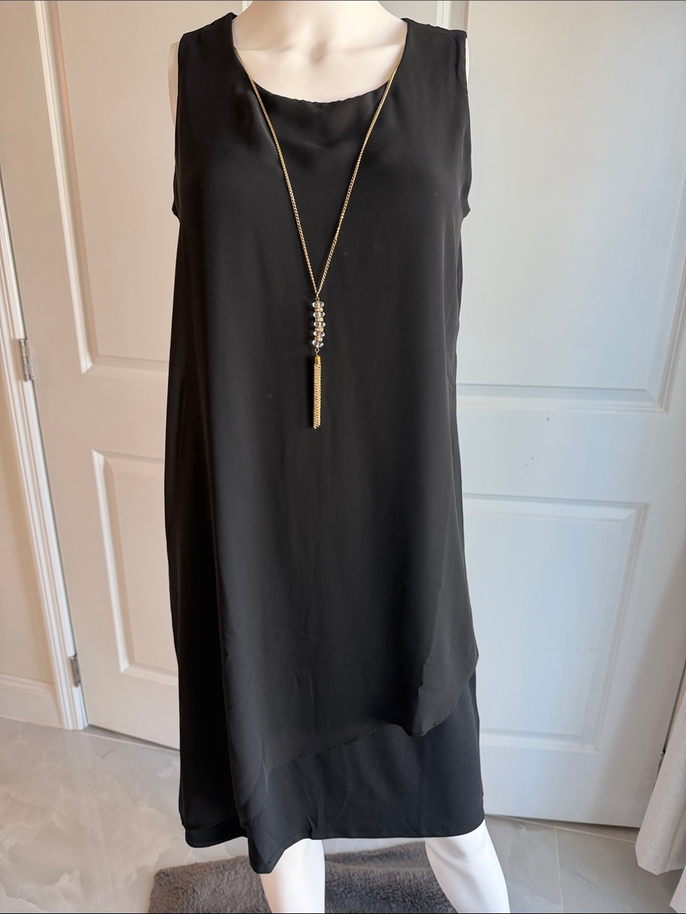 JM collection Black layered shift/tunic Dress with necklace